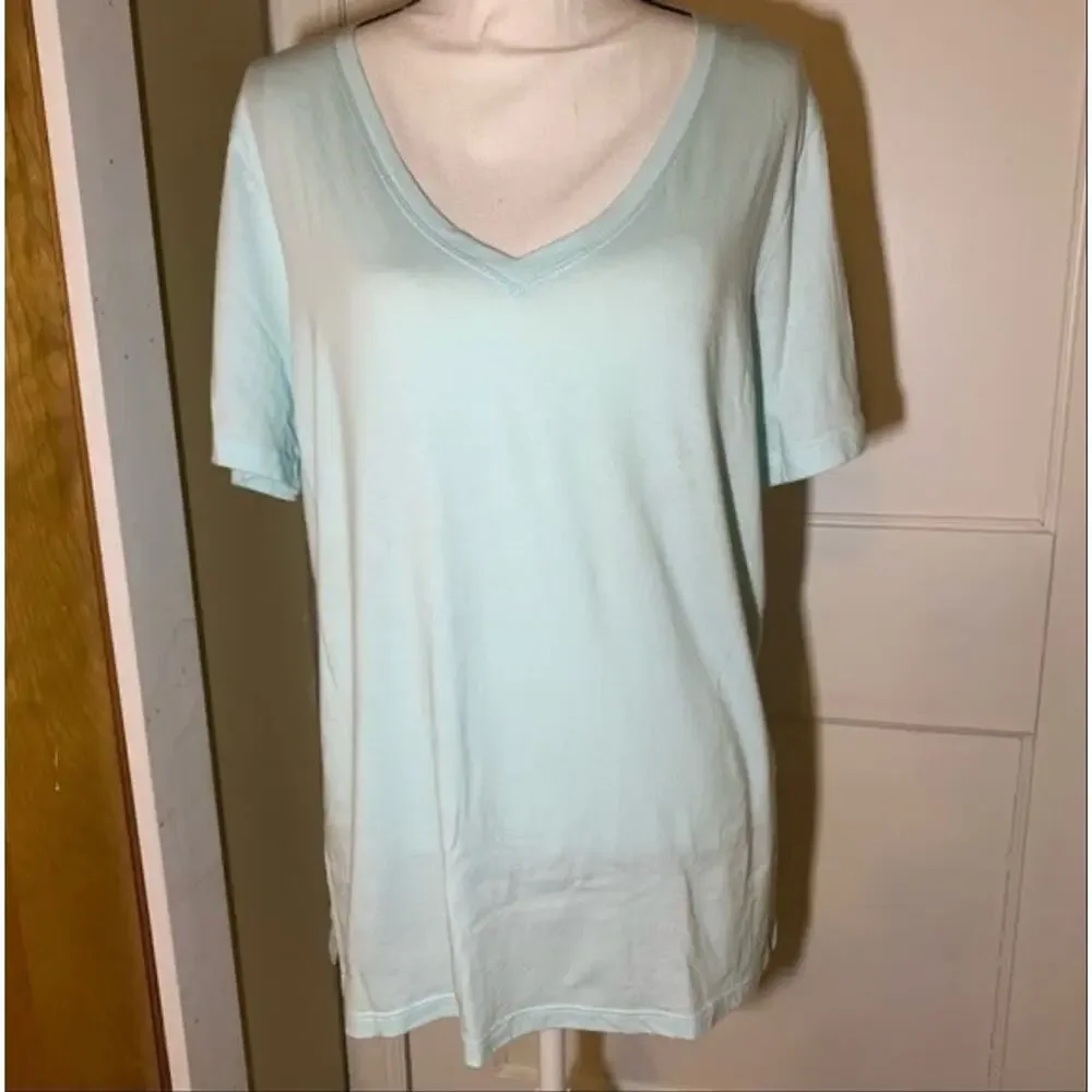 Eddie Bauer Light Blue V-Neck Short Sleeve Tee Soft Casual Basic Top Size Large - Picture 1 of 7